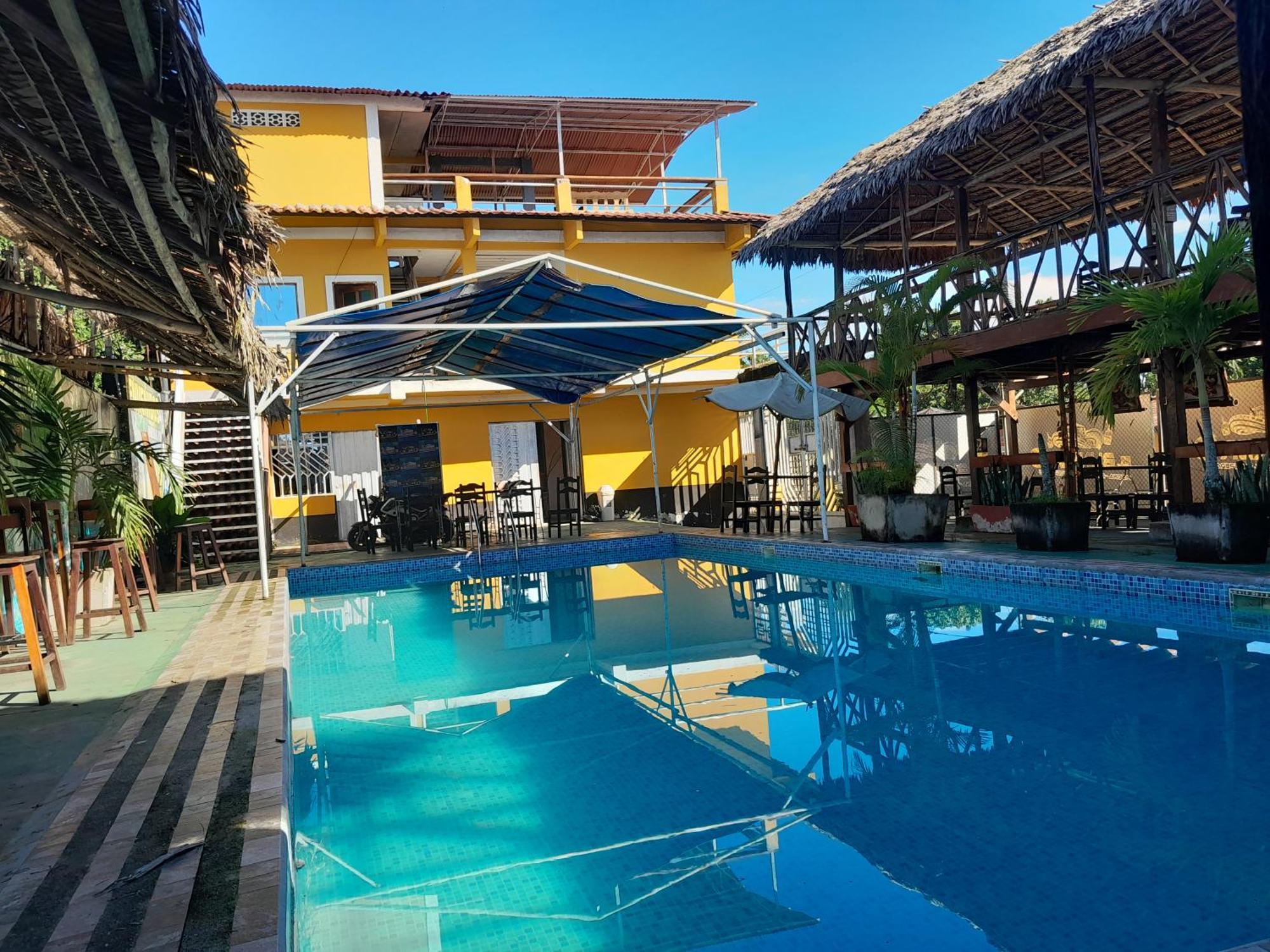 El Bunker 9 Hotel Iquitos Exterior photo